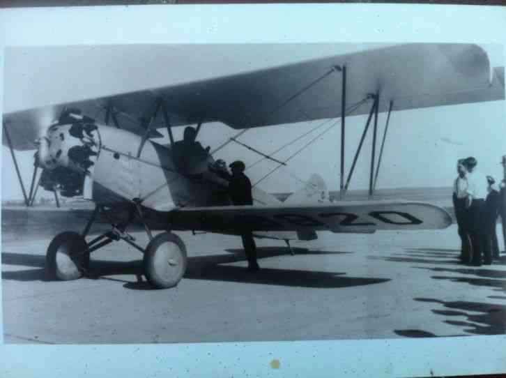  antique biplane