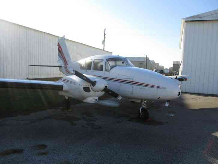 1963 PIPER PA-23-250 AZTEC, NO DAMAGE AIRPLANE , ONE YEAR OUT OF ANNUAL, CHEAP !