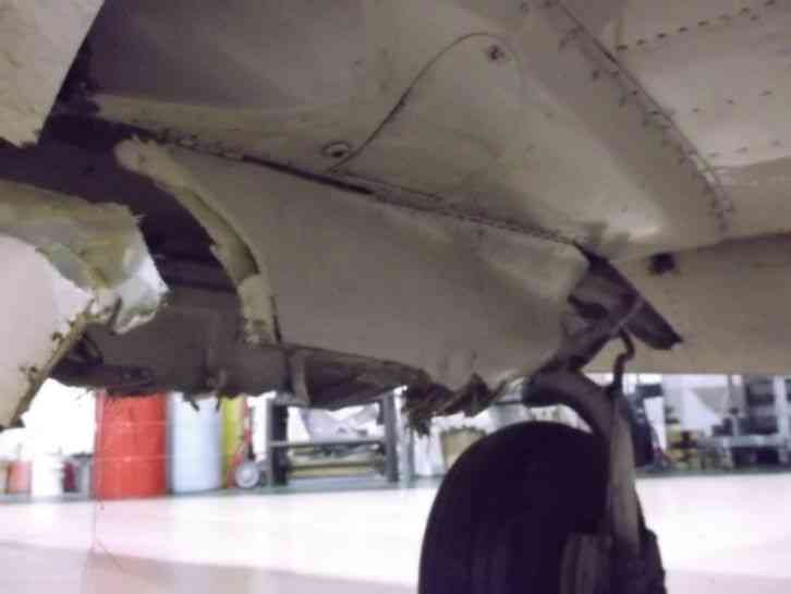  damage airplane