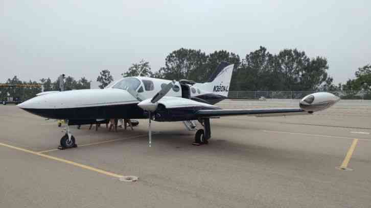 1972 Cessna 421B Twin Engine Aircraft Project TSIO-520 Cheap Easy Project
