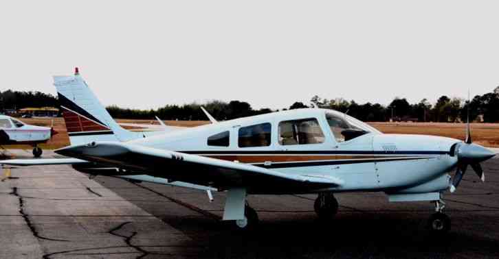 piper airplane