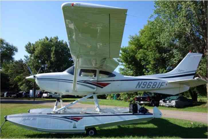 Cessna 182S Amphib Seaplane : 1998 AVAILABLE FOR SALE • 972 Total hours