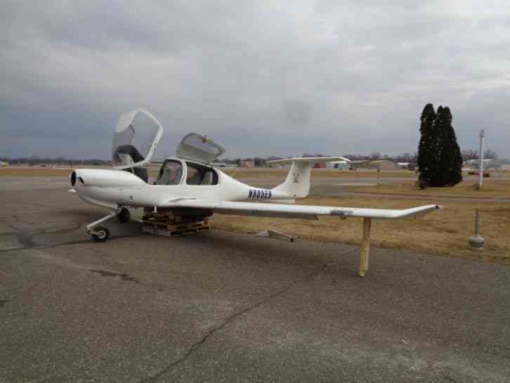 2003 DIAMOND DA-40 STAR AIRFRAME, COMPLETE WITH WINGS, GEAR,CANOPY,COWLS,ETC.