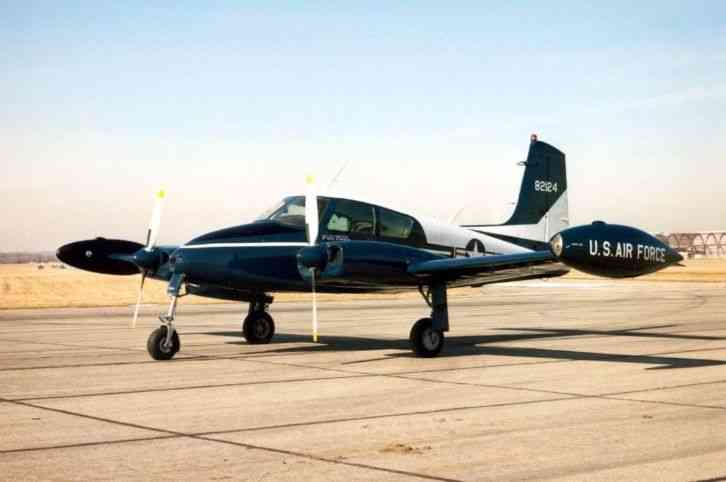 Cessna 310 U3B US Air Force model No Reserve