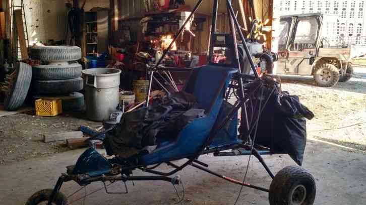 Powered parachute/ultralight used-(parts only) been crashed