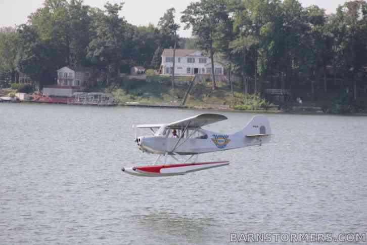 airplane floats