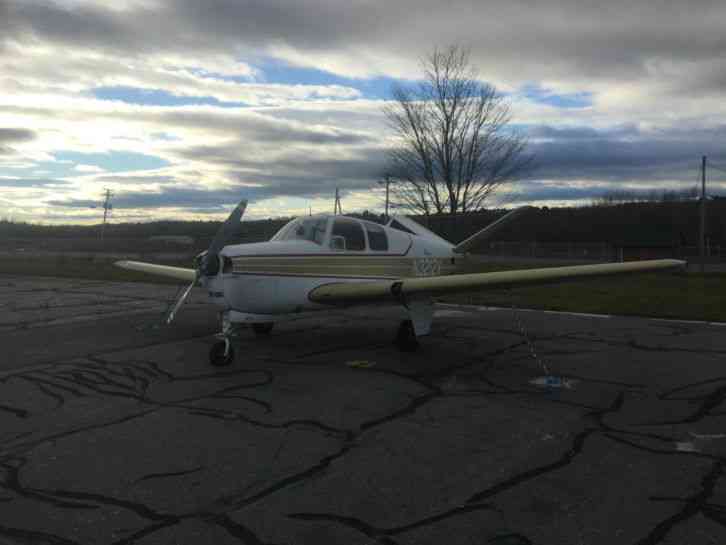 beechcraft airplane