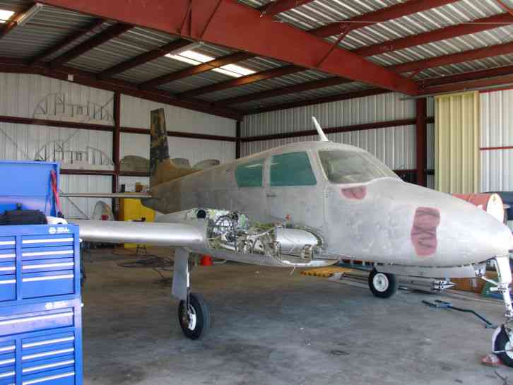 1958 Cessna U-3A ( 310A )