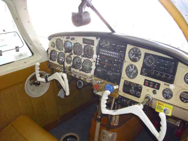  airplane skymooney