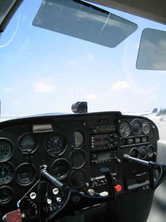  skycessna airplane