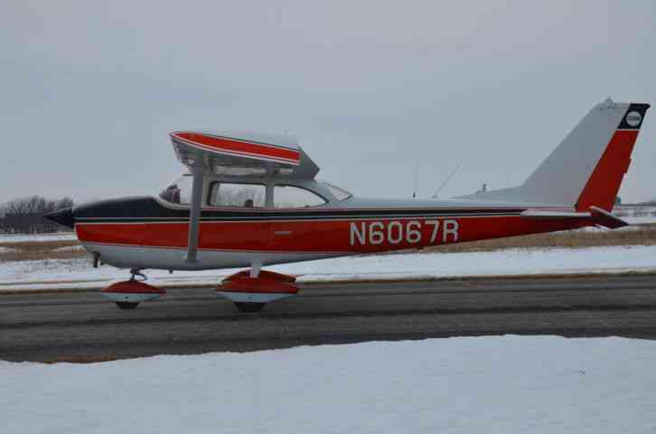  skycessna interior