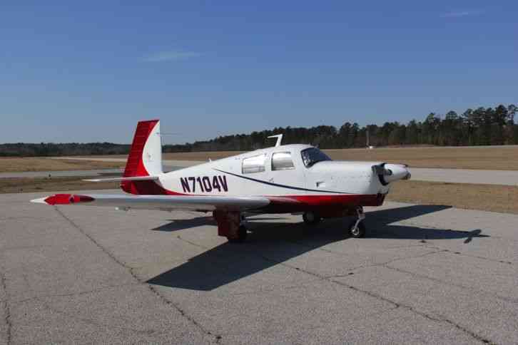 mooney airplane