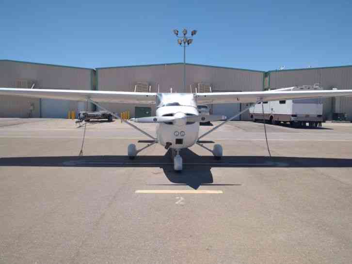  aircraft skycessna