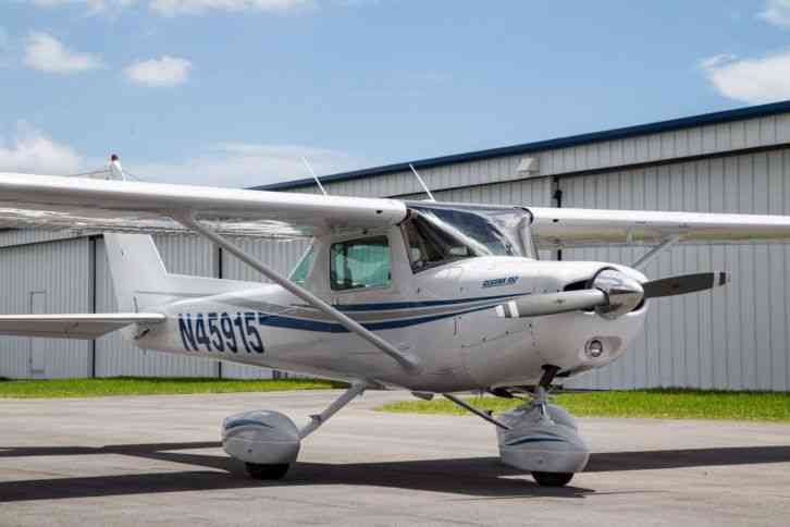 cessna airplane