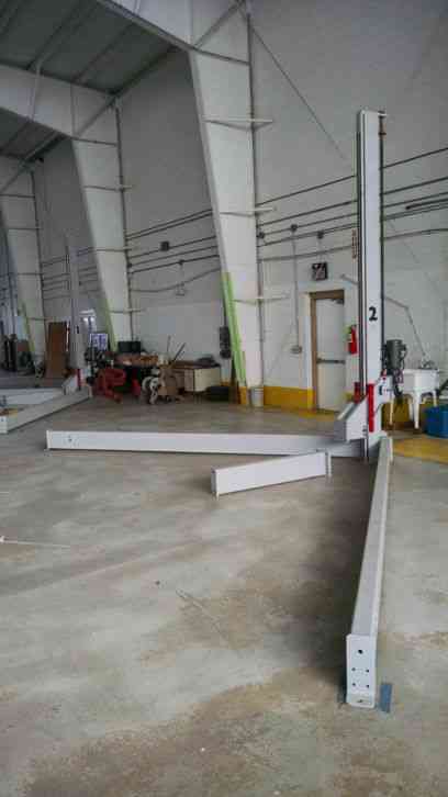 Aero Lift Tricycle Gear Aircraft Lift Duoble Your Hangar Space!! $13K new