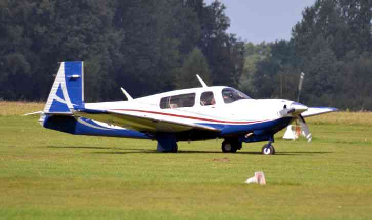  skyairplane single