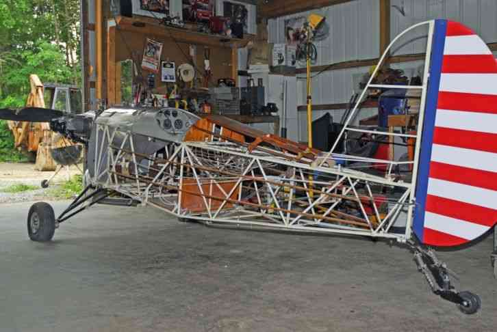 Baby Great Lakes Airplane : This airplane has a Continental A 65 engine