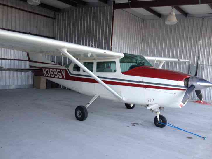  aircraft skycessna