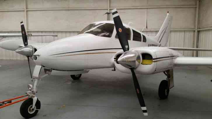 Cessna 310F : “Classic aircraft with age related wear.” 1961 1961 BEAUTIFUL
