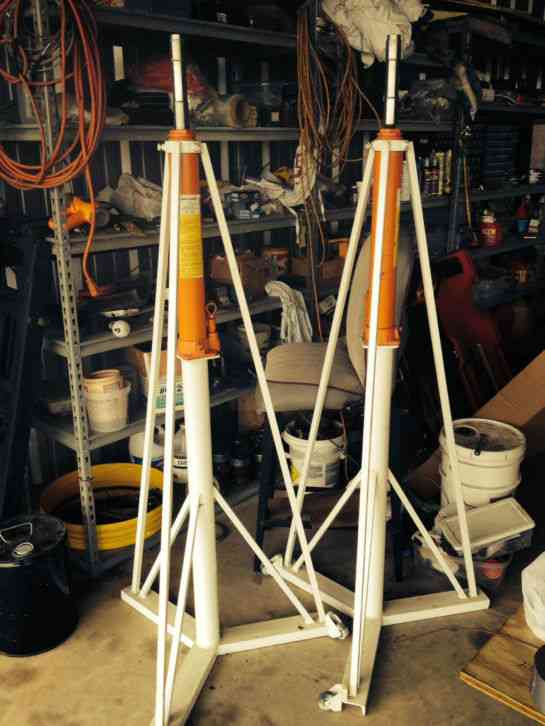 High wing airplane jack stand Cessna 172 210