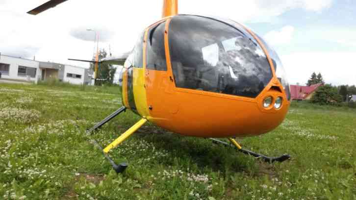 ROBINSON R44 ASTRO HELICOPTER