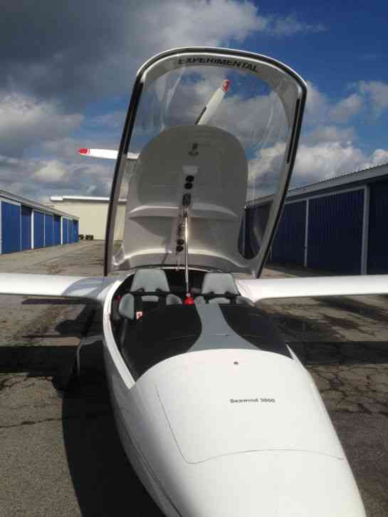 scratches skyseawind