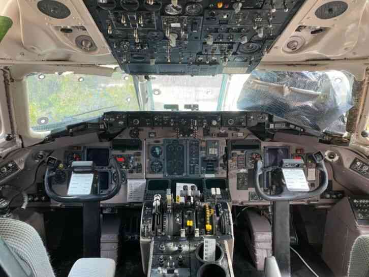 MD-88 MD-88 Aircraft Fuselage Radome through First Class